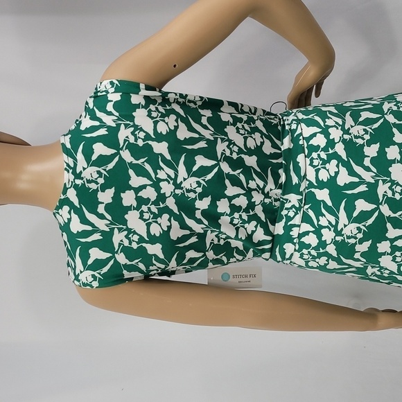 LEOTA Felicity Sleeveless Ruffle Perfect Wrap - Picture 7 of 12